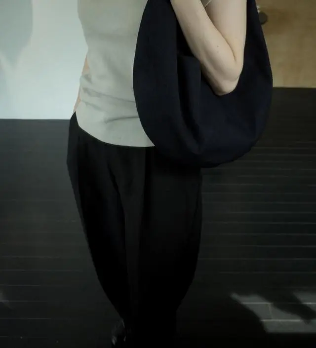 waning moon bag - OHOTORO